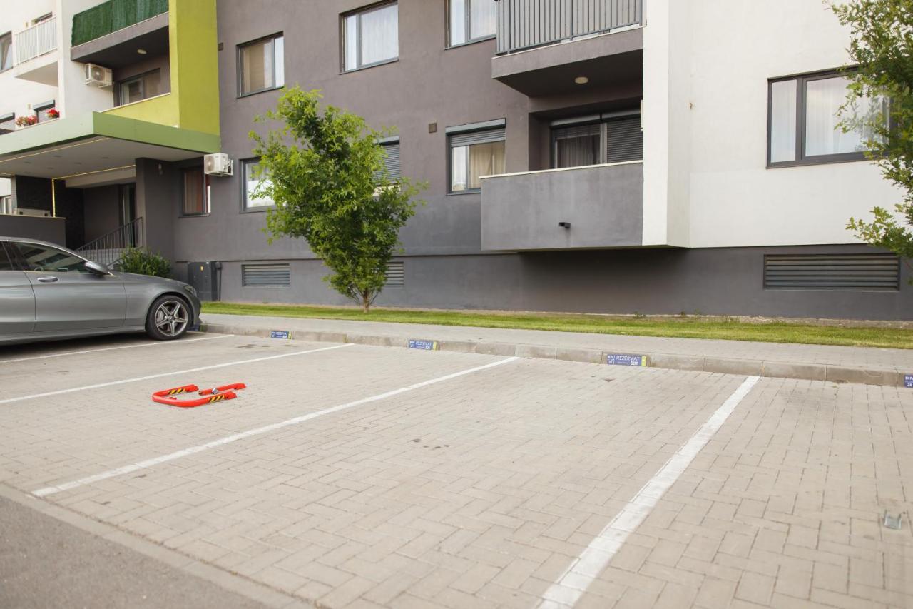 Pinkwood Harmony Apartment Oradea Exterior photo