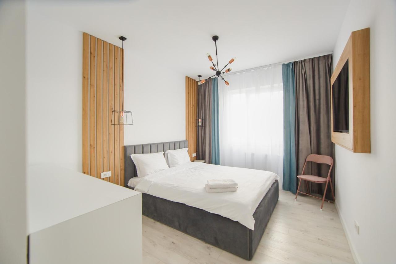 Pinkwood Harmony Apartment Oradea Exterior photo