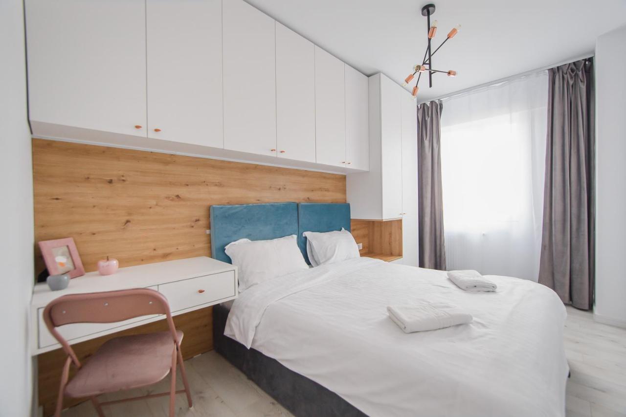 Pinkwood Harmony Apartment Oradea Exterior photo
